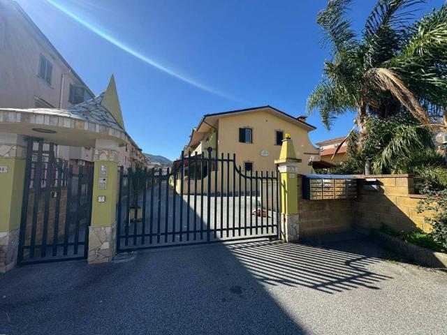 Villetta a schiera in vendita a Oliveri ME
