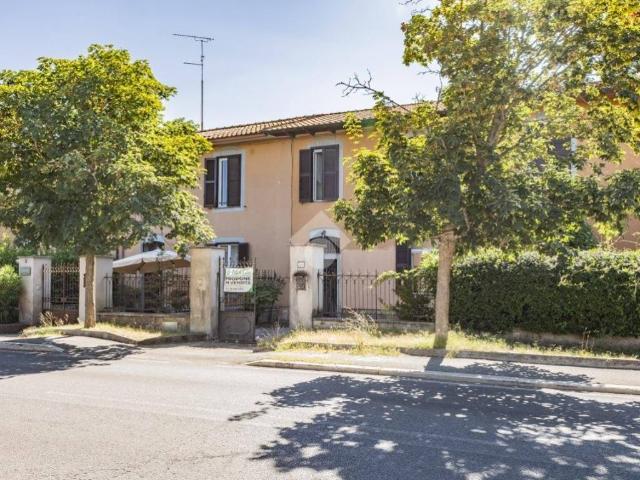 Villetta a schiera in vendita a Oriolo Romano VT