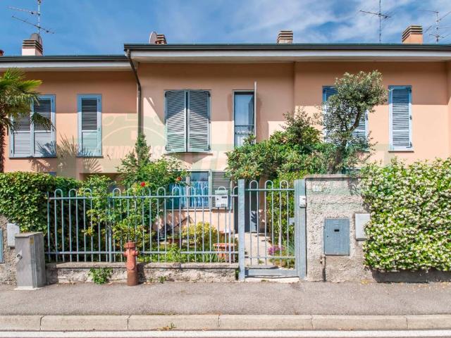 Villetta a schiera in vendita a Origgio VA