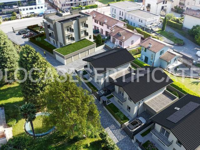 Villetta a schiera in vendita a Azzate VA