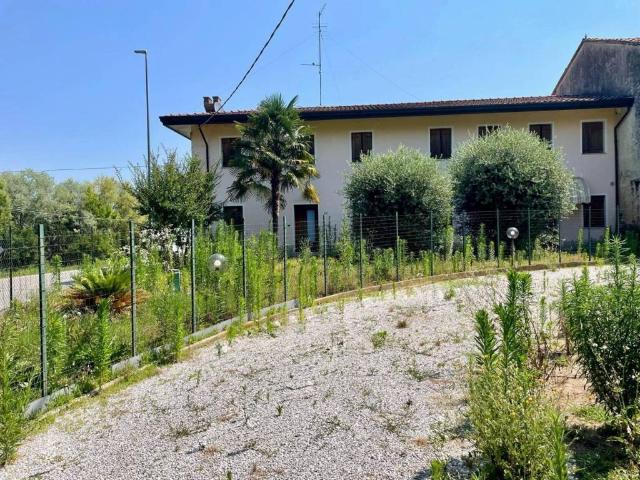 Villetta a schiera in vendita a Azzano Decimo PN