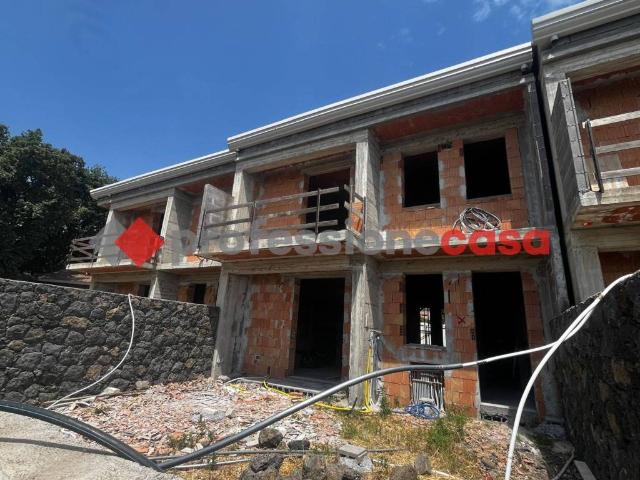 Villetta a schiera in vendita a Aci Sant'Antonio CT