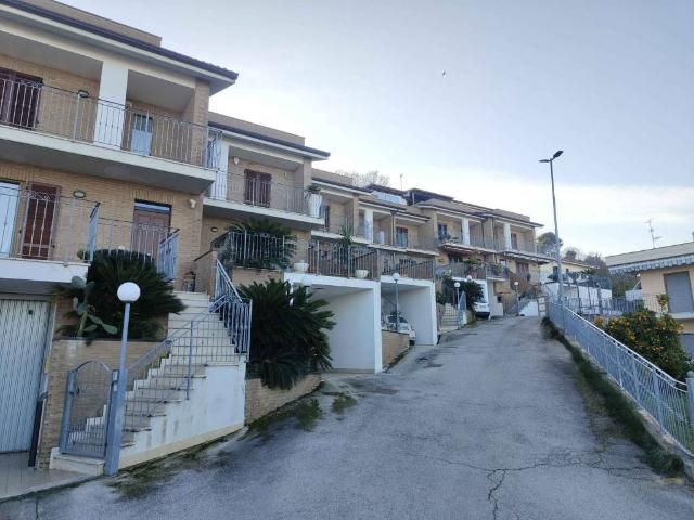 Villetta a schiera in vendita a Acquaviva Picena AP