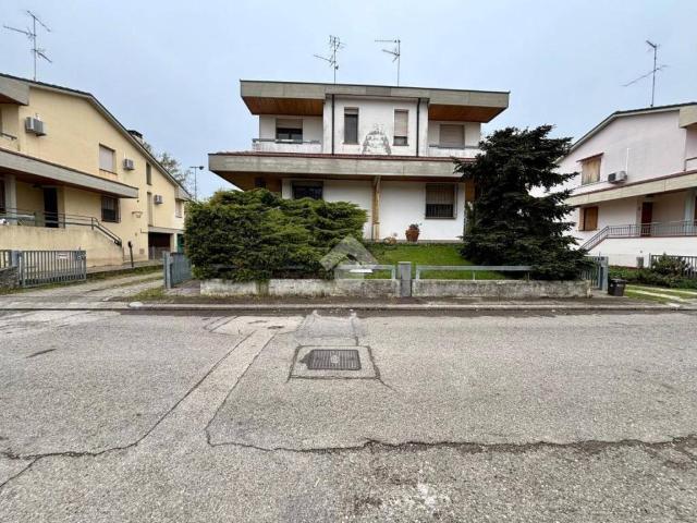 Villetta a schiera in vendita a Alfonsine RA