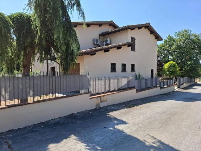 Villetta a schiera in vendita a Altopascio LU