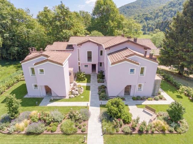 Villetta a schiera in vendita a Alta Valle Intelvi CO