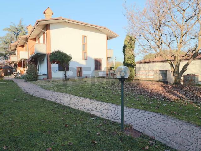 Villetta a schiera in vendita a Ambivere BG