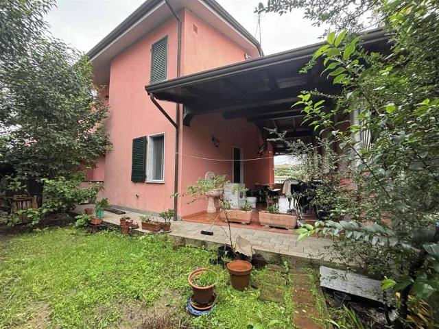 Villetta a schiera in vendita a Ameglia SP