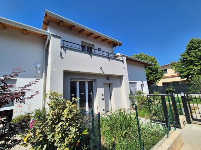 Villetta a schiera in vendita a Appiano Gentile CO
