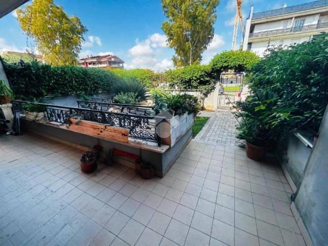 Villetta a schiera in vendita a Aprilia LT