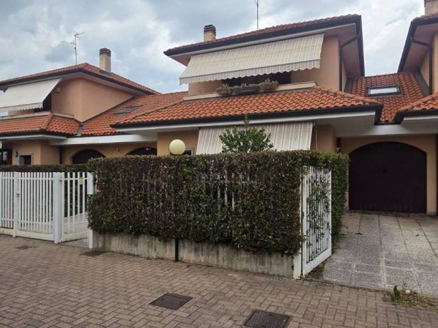Villa in vendita a Arconate MI