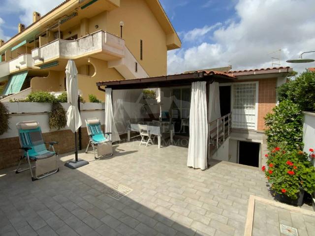 Villetta a schiera in vendita a Ardea RM