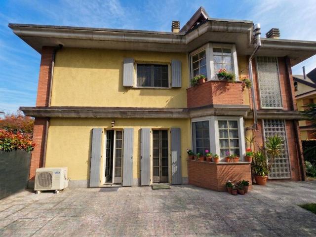 Villetta a schiera in vendita a Busto Arsizio VA