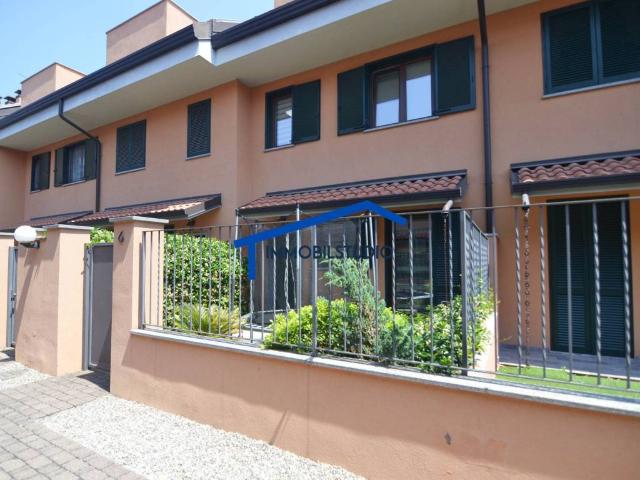 Villetta a schiera in vendita a Busto Arsizio VA