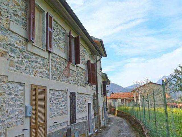 Villetta a schiera in vendita a Bagnone MS