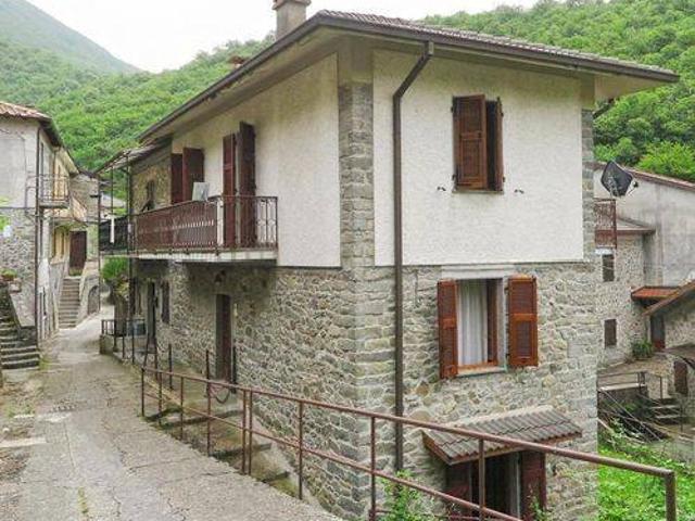 Villetta a schiera in vendita a Bagnone MS