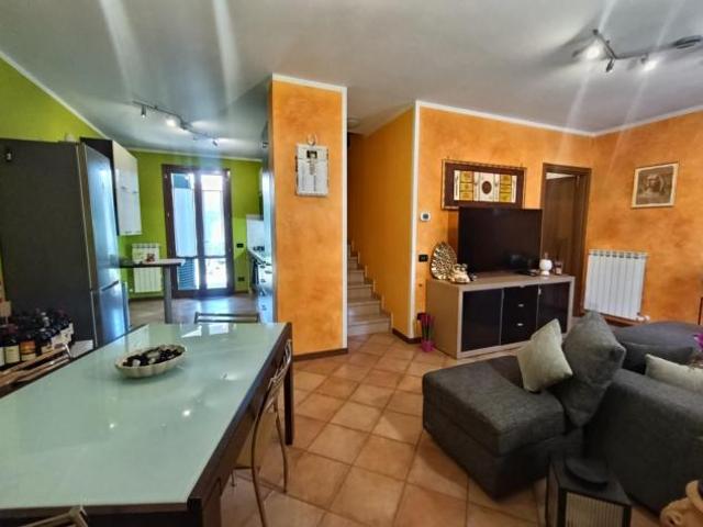 Villetta a schiera in vendita a Badia Pozzeveri Altopascio 100 mq Rif: 1418841