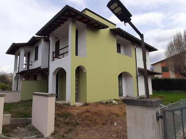Villetta a schiera in vendita a Barga LU