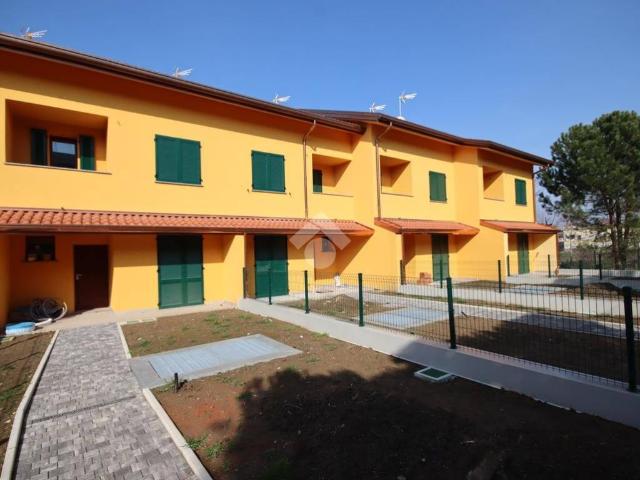 Villetta a schiera in vendita a Barzanò LC