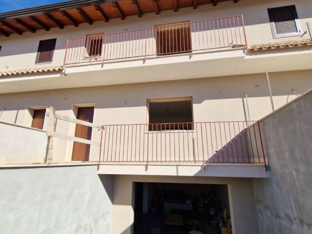 Villetta a schiera in vendita a Belpasso CT