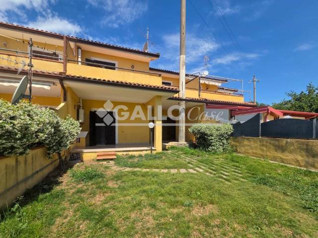 Villetta a schiera in vendita a Belvedere Marittimo CS