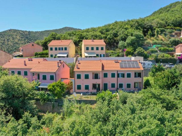Villetta a schiera in vendita a Bergeggi SV