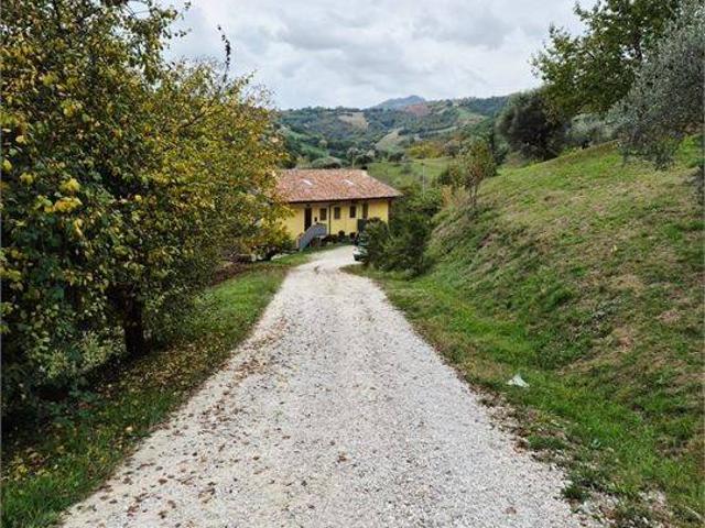 Villetta a schiera in vendita a Bisenti TE