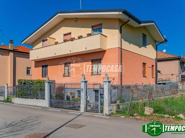 Villetta a schiera in vendita a Bollate MI