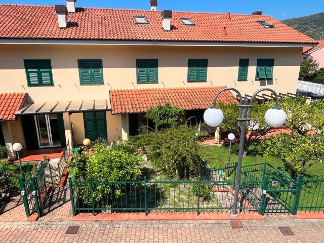 Villetta a schiera in vendita a Borgio Verezzi SV