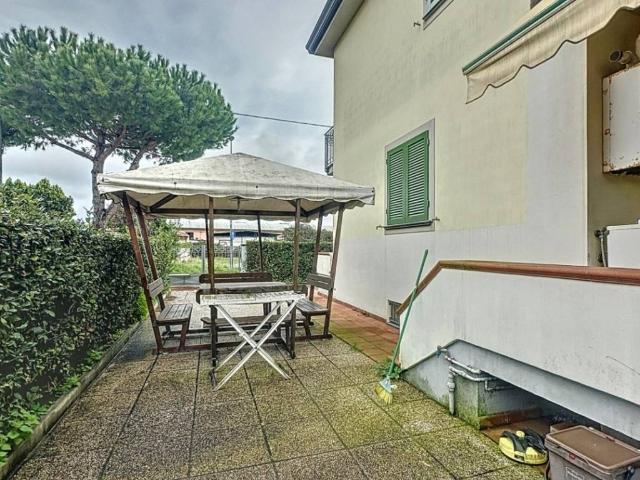 Villetta a schiera in vendita a Camaiore LU