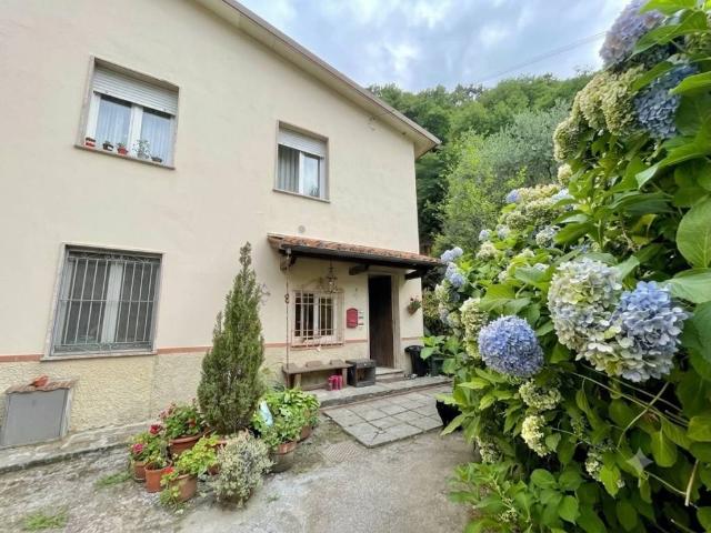 Villetta a schiera in vendita a Camaiore LU
