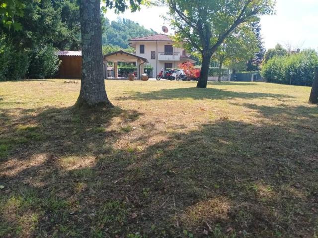 Villetta a schiera in vendita a Camaiore LU