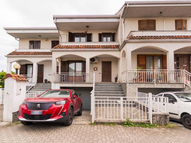 Villetta a schiera in vendita a Cameri NO