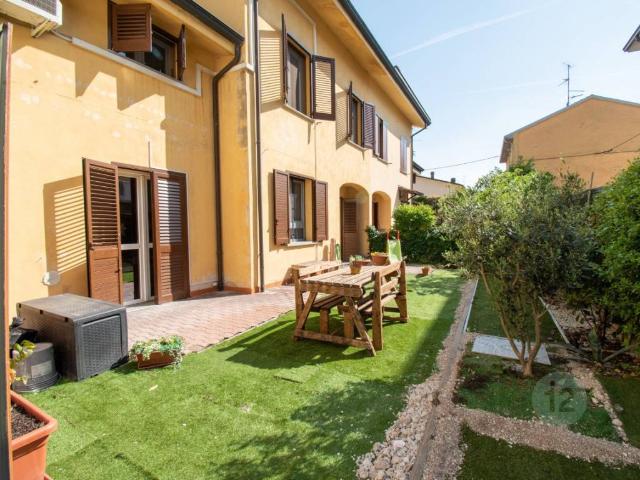 Villetta a schiera in vendita a Campagnola Emilia RE