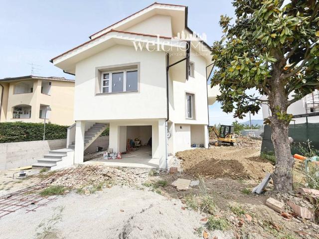 Villetta a schiera in vendita a Campi Bisenzio FI