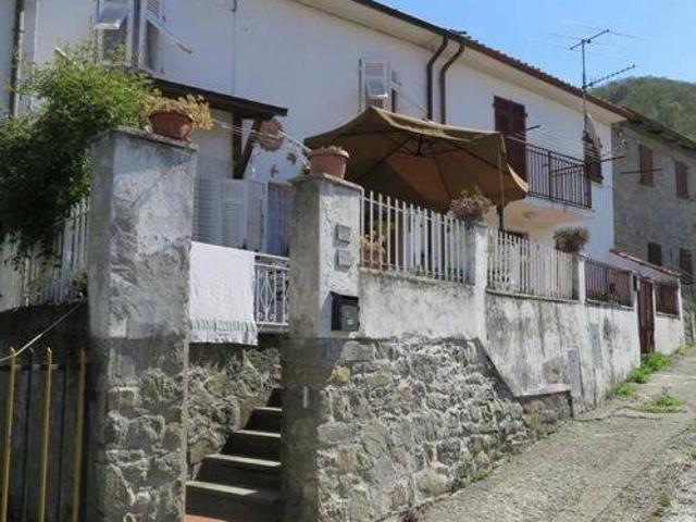 Villetta a schiera in vendita a Casola in Lunigiana MS