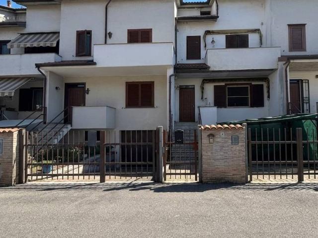 Villetta a schiera in vendita a Casorate Primo PV