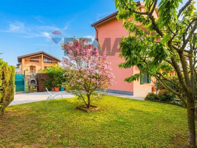 Villetta a schiera in vendita a Casatenovo LC