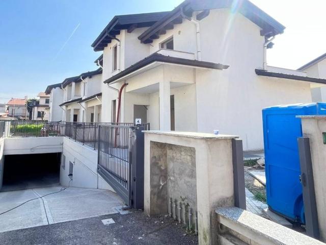 Villetta a schiera in vendita a Castel Rozzone BG