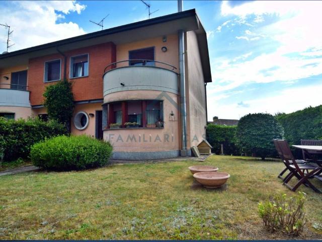 Villetta a schiera in vendita a Castronno VA