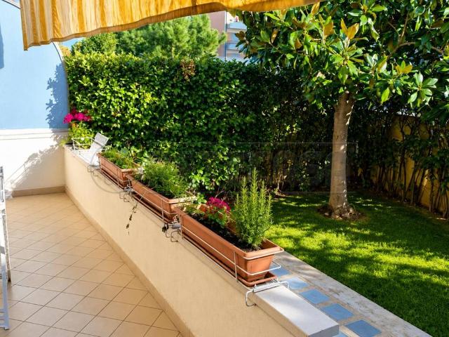 Villetta a schiera in vendita a Carrara MS