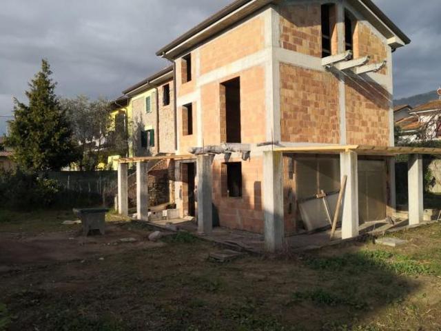 Villetta a schiera in vendita a Cervaiolo Montignoso 200 mq Rif: 1324089