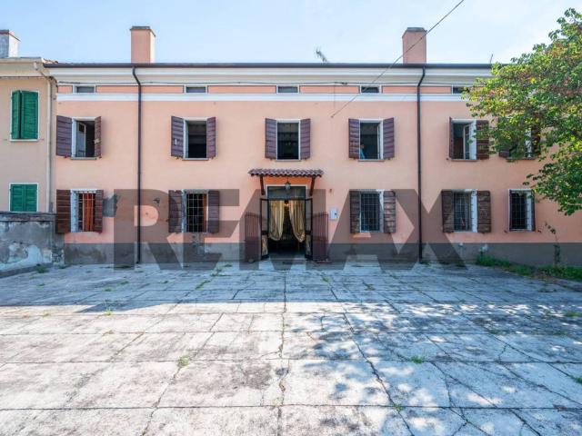 Villetta a schiera in vendita a Commessaggio MN