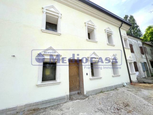 Villetta a schiera in vendita a Crespino RO