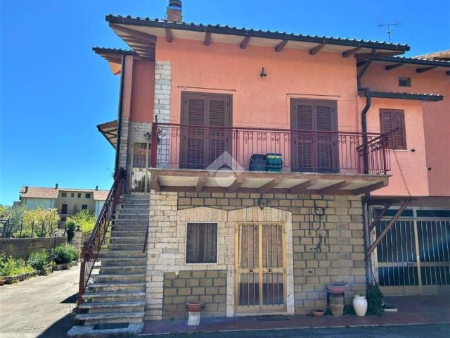 Villetta a schiera in vendita a Farnese VT