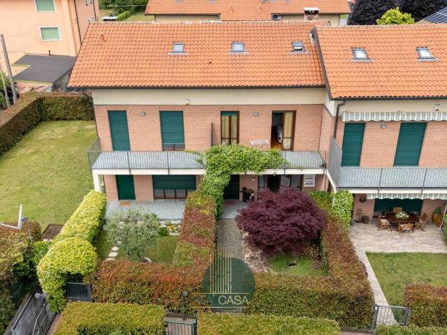 Villetta a schiera in vendita a Fenegrò CO