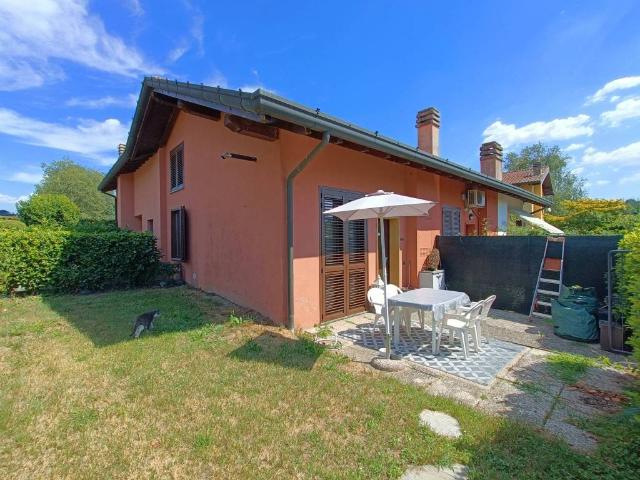 Villetta a schiera in vendita a Fino Mornasco CO