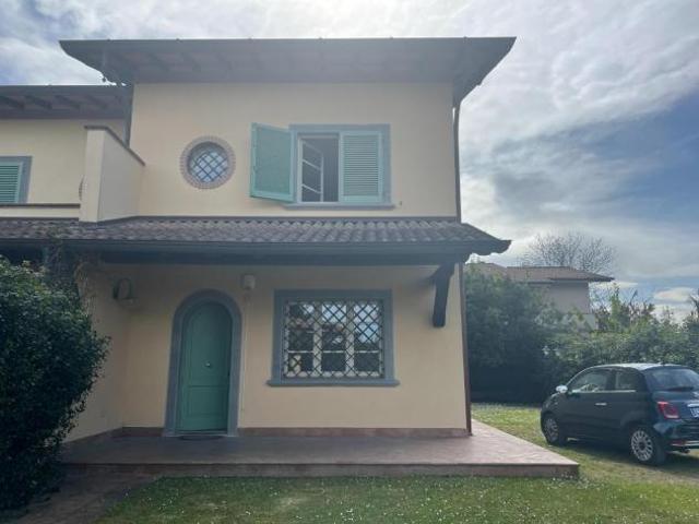 Villetta a schiera in vendita a Forte dei Marmi 152 mq Rif: 1405487