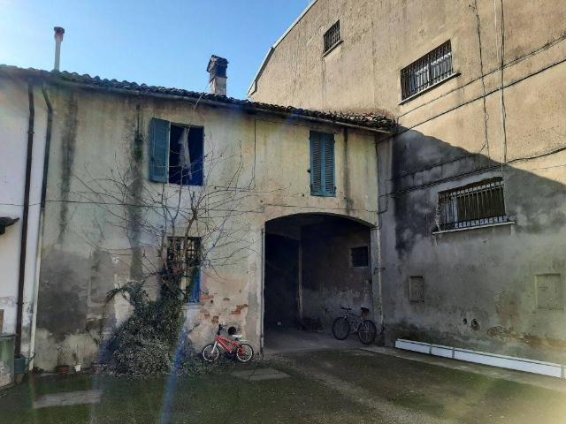 Villetta a schiera in vendita a Guardamiglio LO