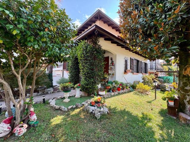 Villetta a schiera in vendita a Gudo Visconti MI